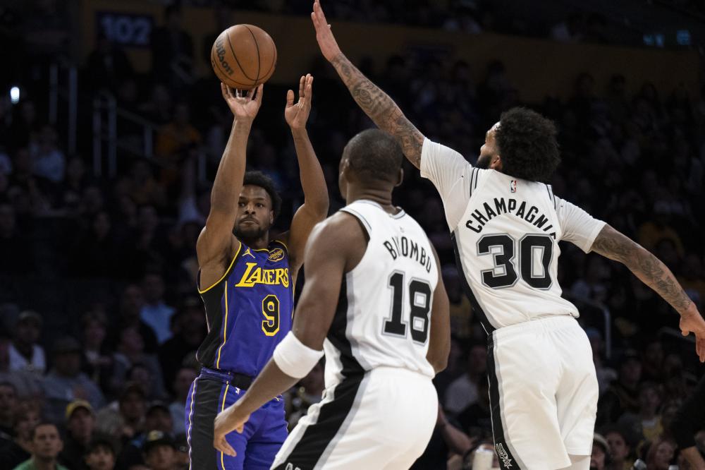 多年并肩作 多年并肩作