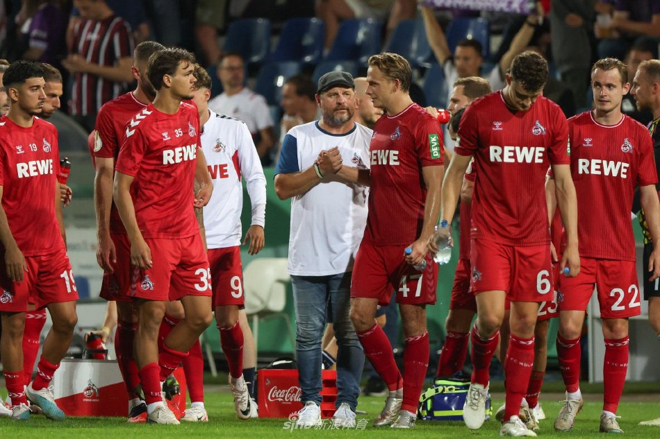 在现代足球 在现代足球